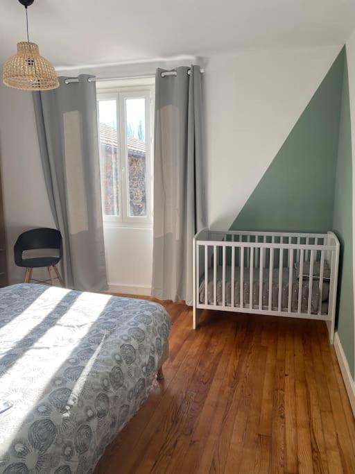 Gite De Tom Et Mag Classe 3 * Clevacances Vila Pontgibaud Exterior foto